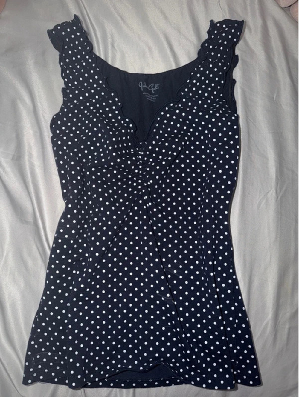 Polka dot shirt !